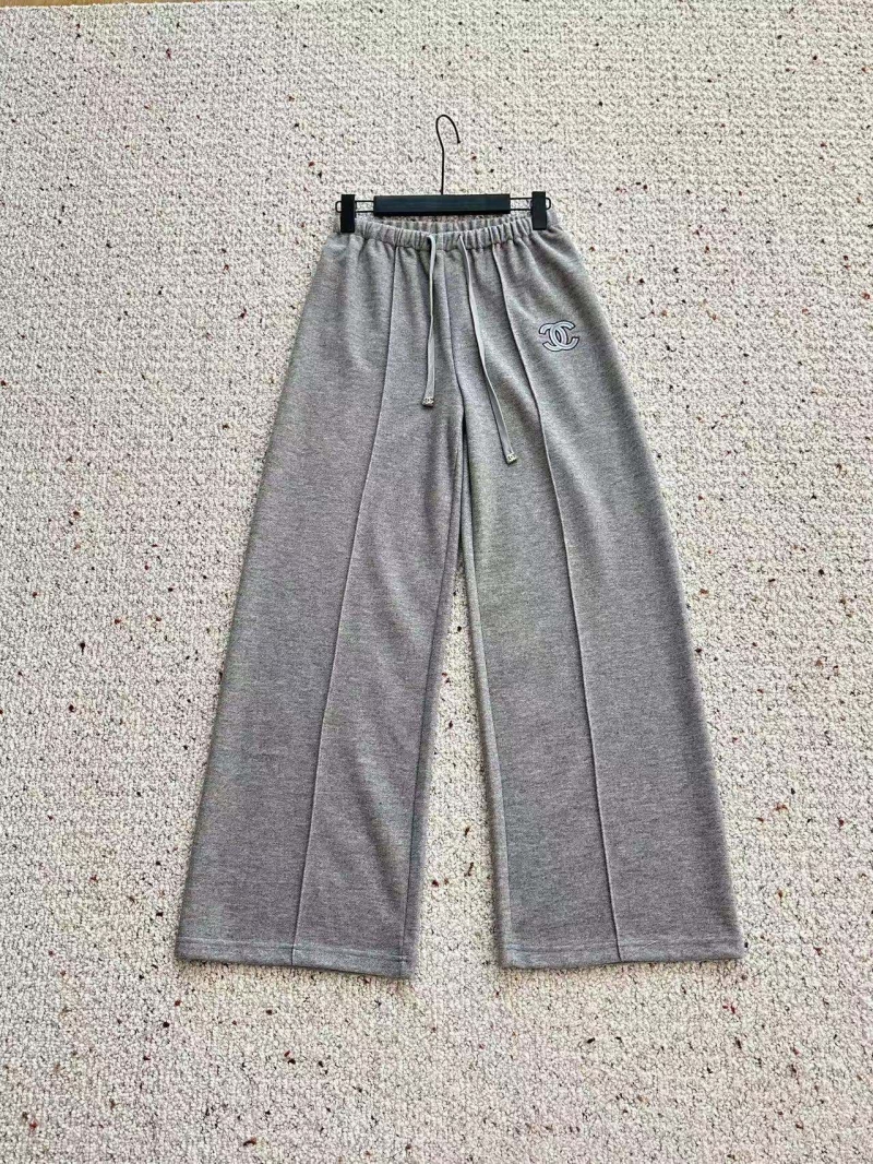 Ch**el pants